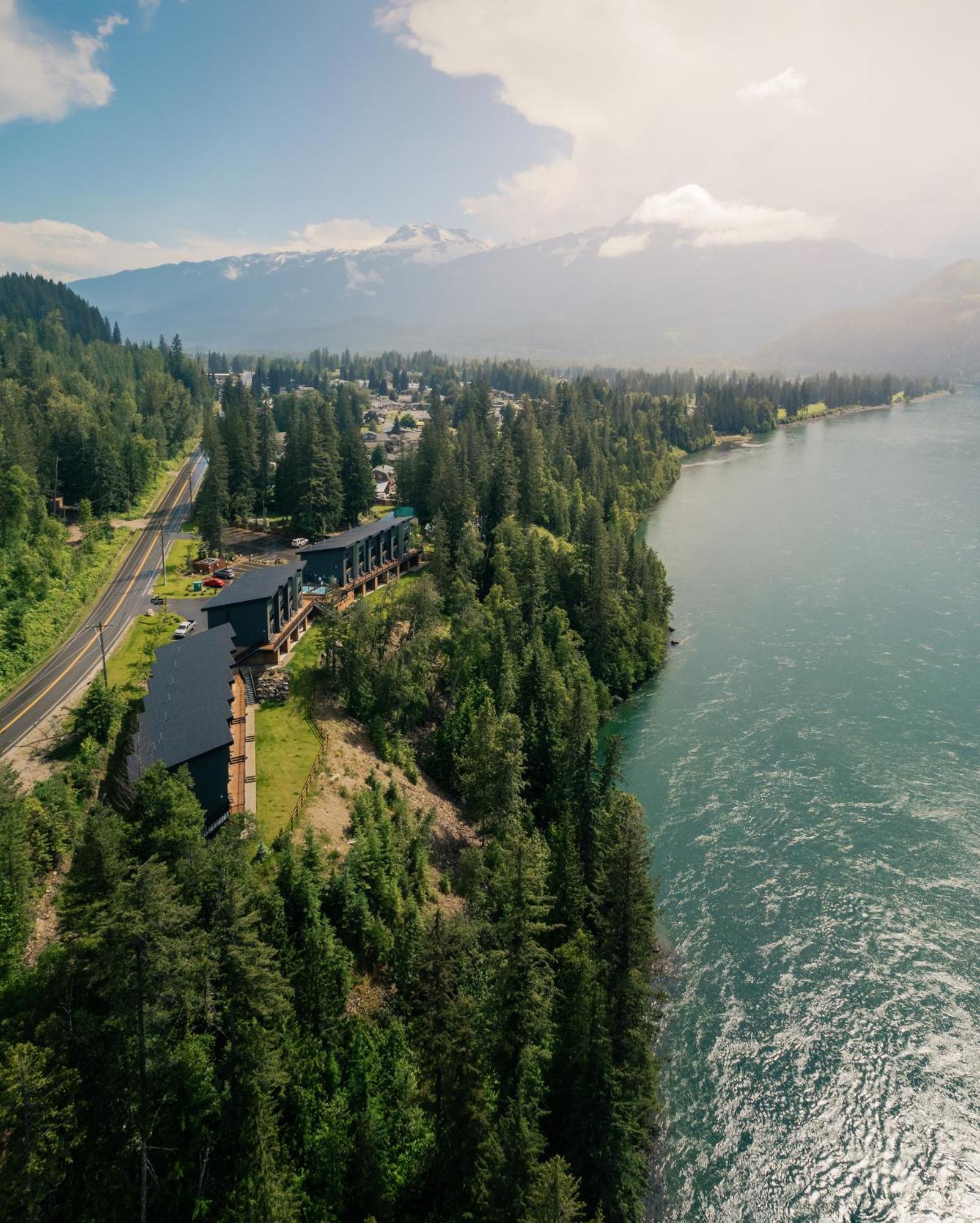 Basecamp Resorts Revelstoke Exterior foto