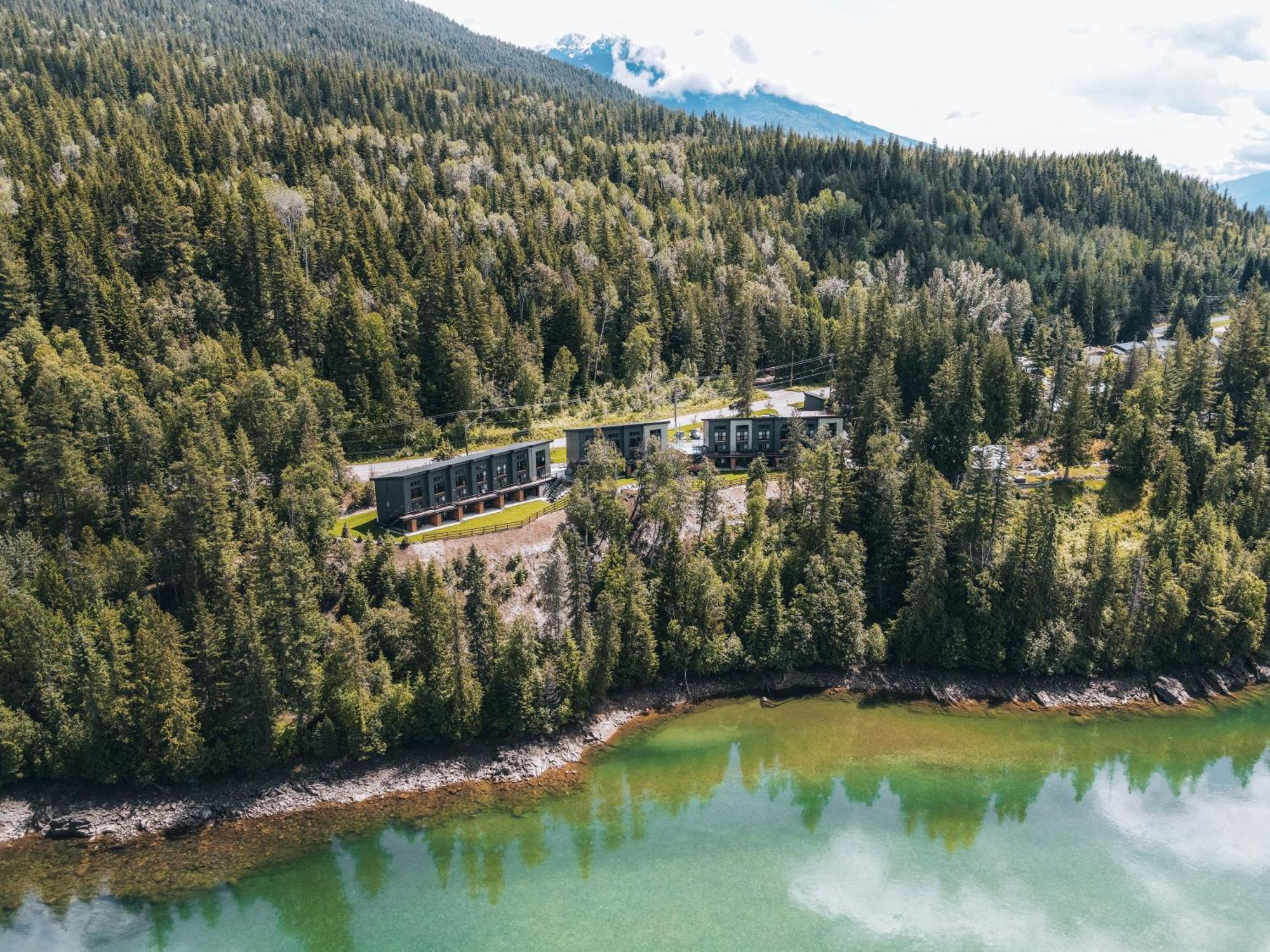 Basecamp Resorts Revelstoke Exterior foto
